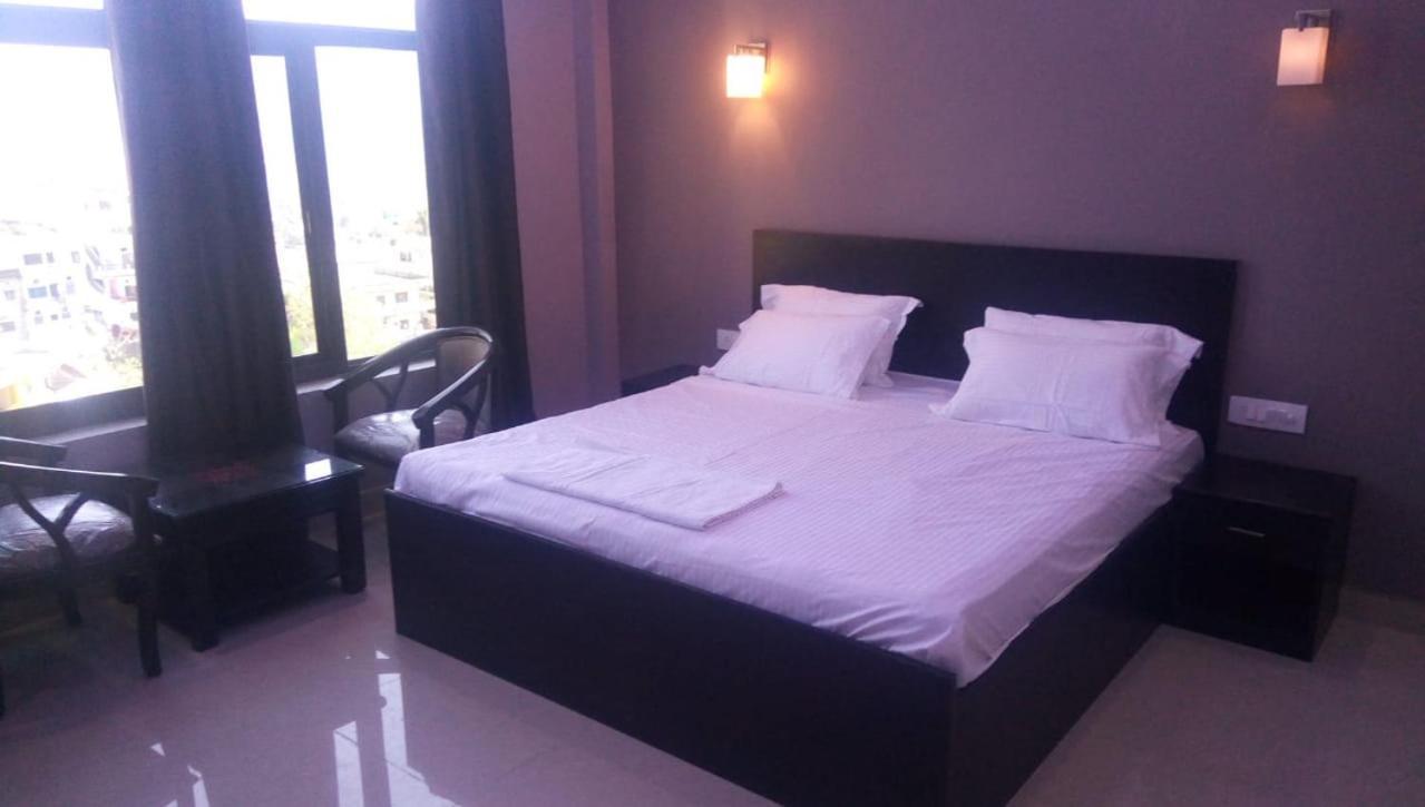 Pithorāgarh Hotel-78 מראה חיצוני תמונה