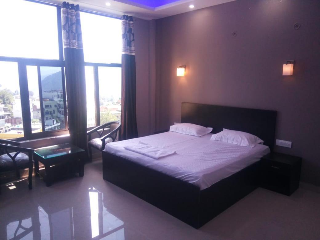 Pithorāgarh Hotel-78 מראה חיצוני תמונה