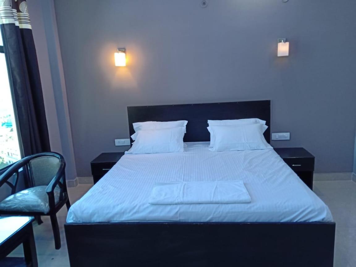 Pithorāgarh Hotel-78 מראה חיצוני תמונה