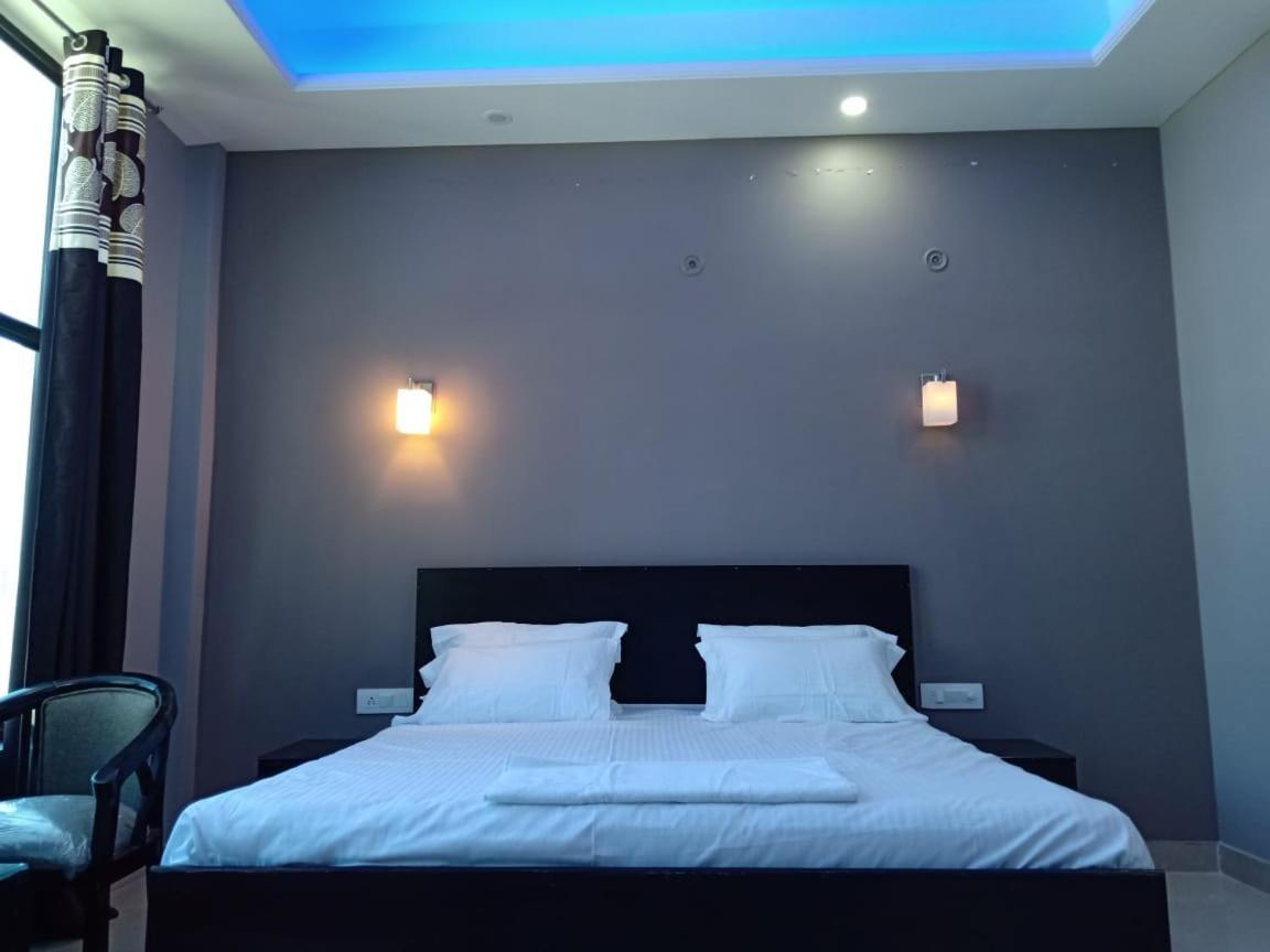 Pithorāgarh Hotel-78 מראה חיצוני תמונה