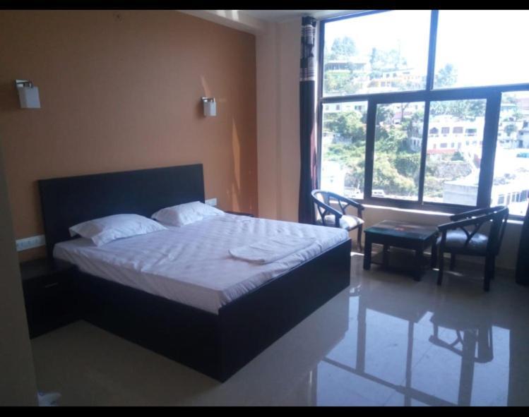 Pithorāgarh Hotel-78 מראה חיצוני תמונה