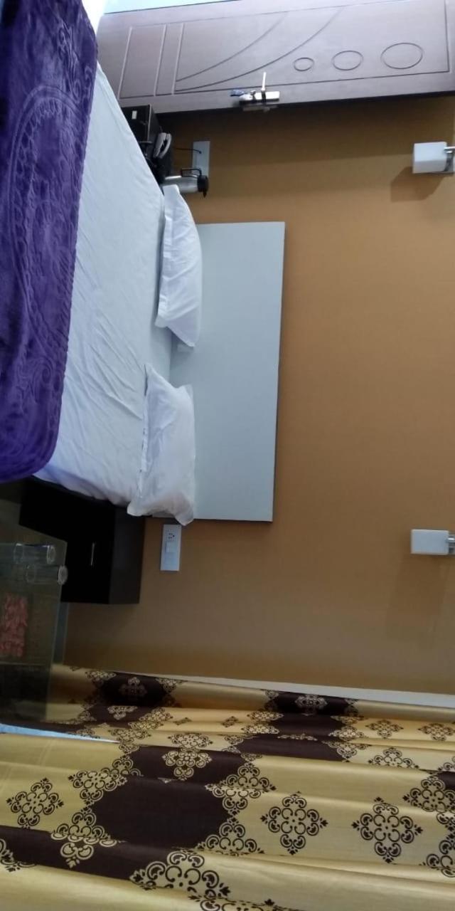 Pithorāgarh Hotel-78 מראה חיצוני תמונה