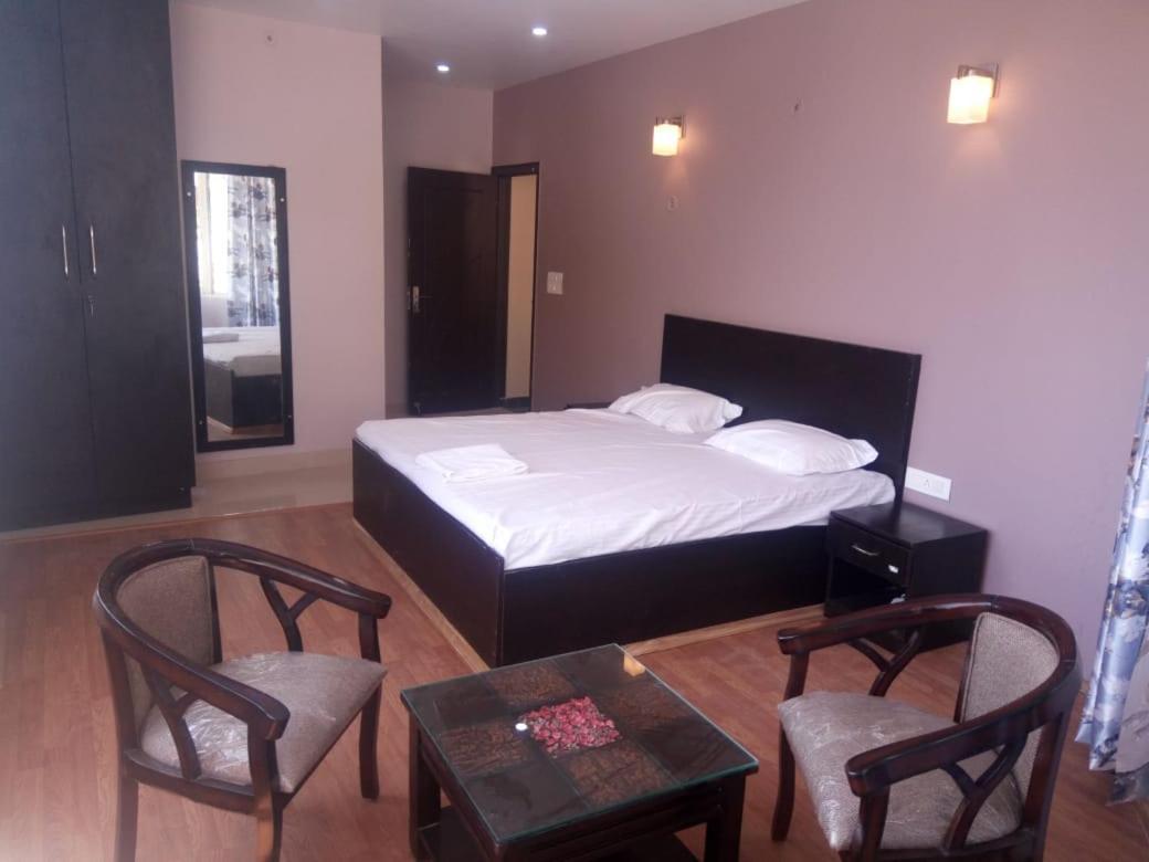 Pithorāgarh Hotel-78 מראה חיצוני תמונה
