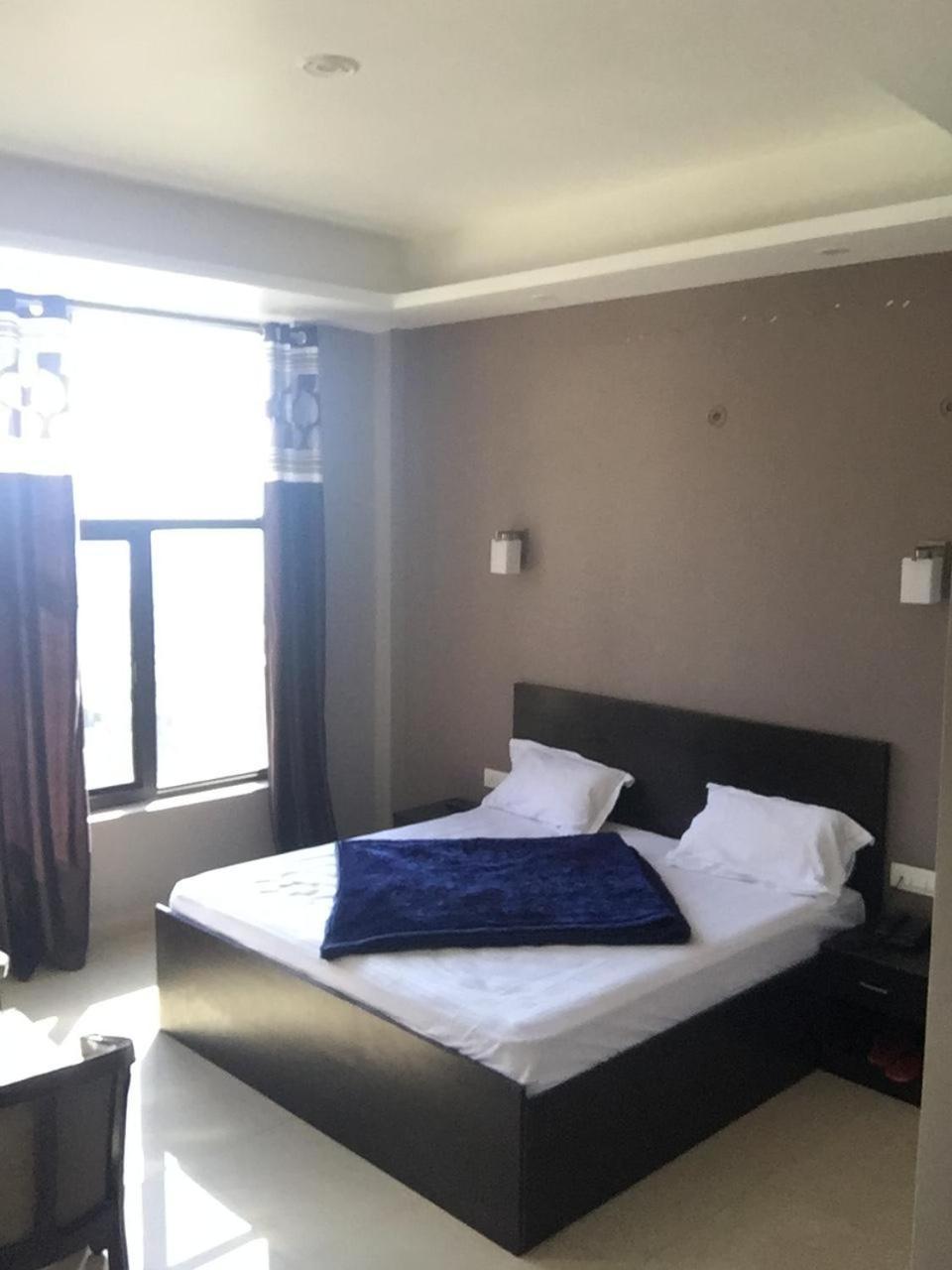 Pithorāgarh Hotel-78 מראה חיצוני תמונה