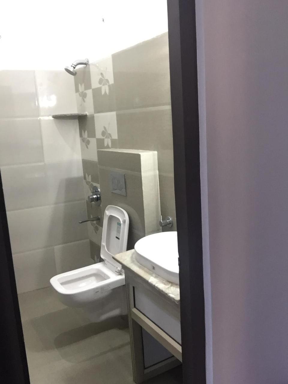 Pithorāgarh Hotel-78 מראה חיצוני תמונה