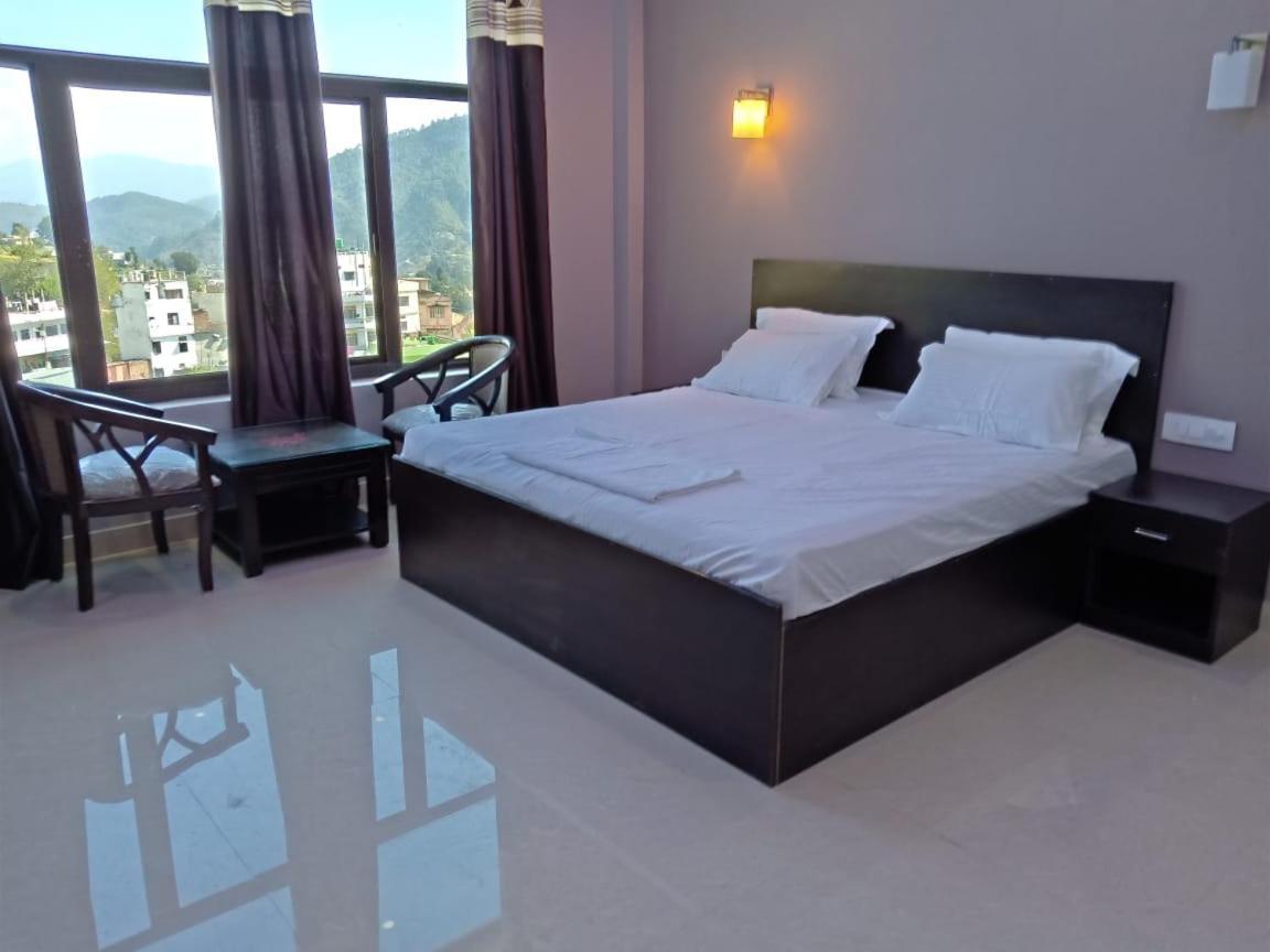Pithorāgarh Hotel-78 מראה חיצוני תמונה