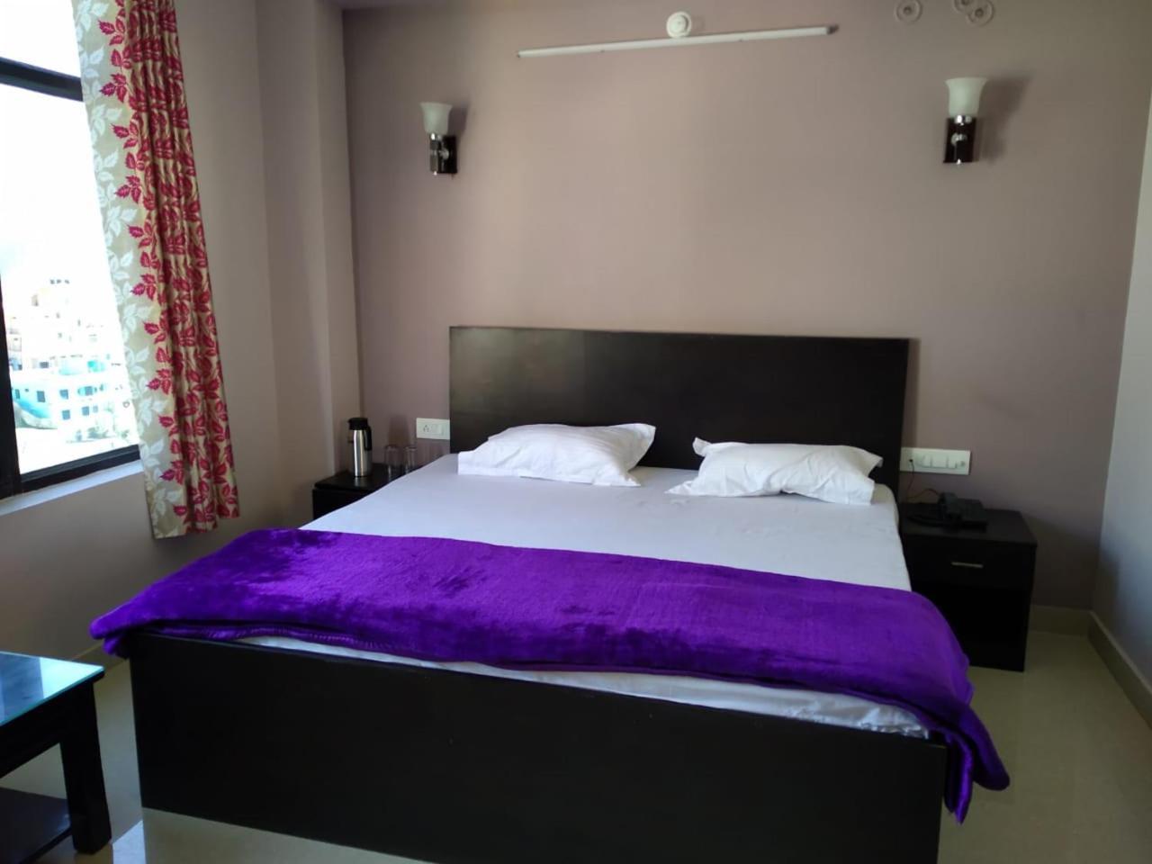 Pithorāgarh Hotel-78 מראה חיצוני תמונה