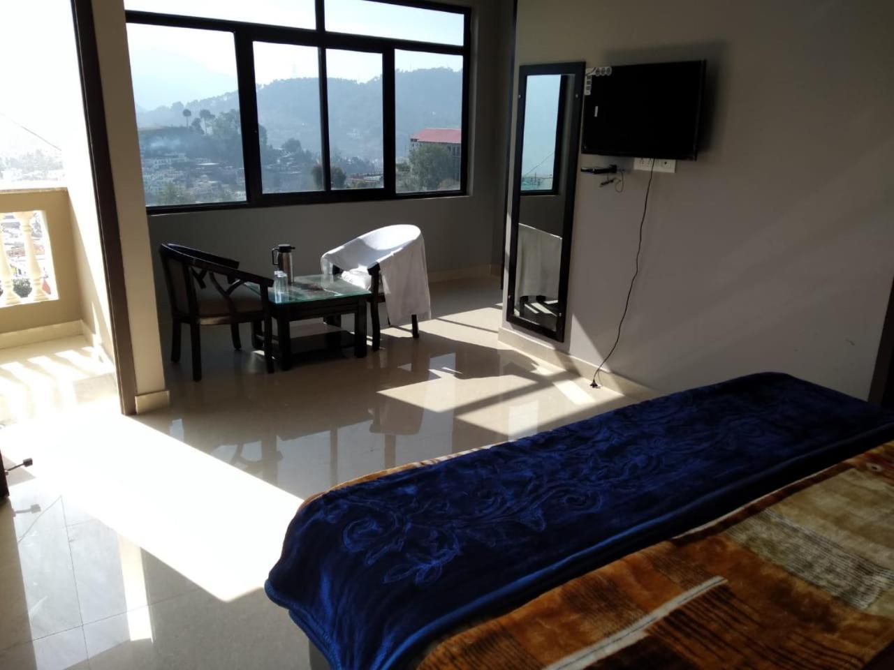 Pithorāgarh Hotel-78 מראה חיצוני תמונה