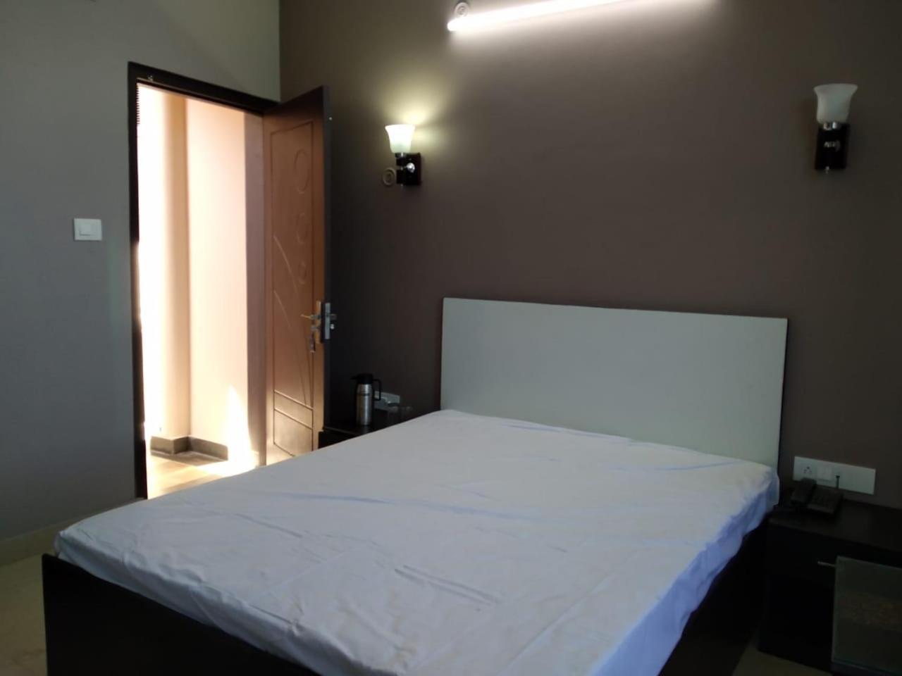 Pithorāgarh Hotel-78 מראה חיצוני תמונה